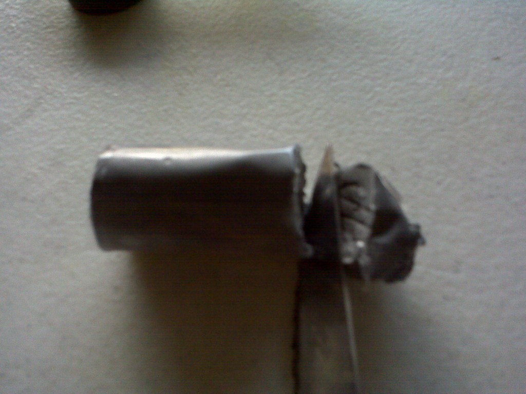 Cut a slice of putty